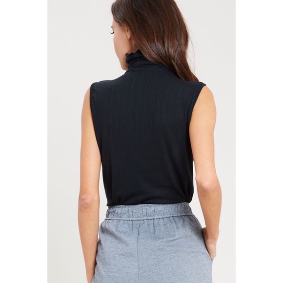 Amber Ribbed Turtleneck Top - Black - Picture 2 of 4